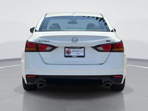 Glacier White 2024 Nissan Altima 2.5 SR