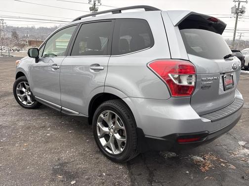 2016 Subaru Forester 2.5i Touring