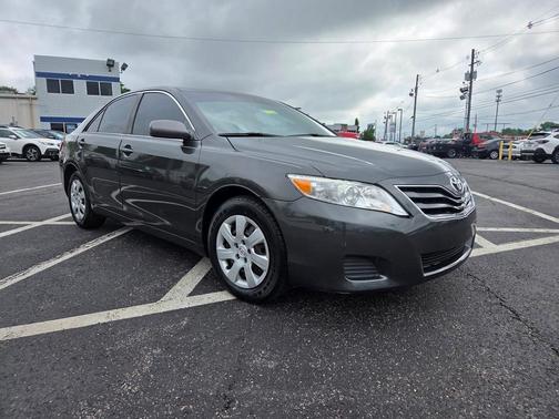 2010 Toyota Camry LE