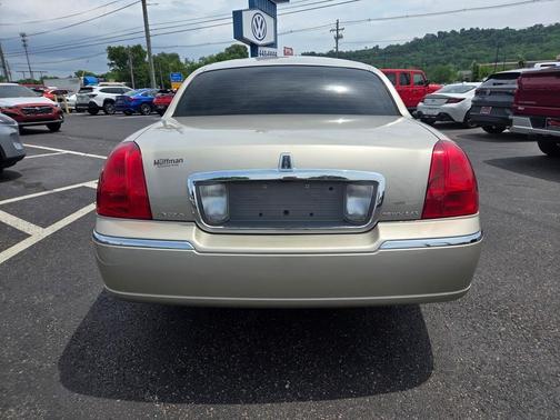 2008 Lincoln Town Car Signature Limited