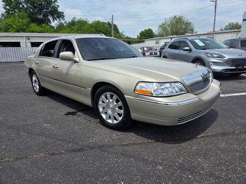 2008 Lincoln Town Car Signature Limited