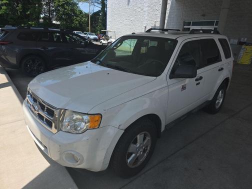 White 2012 Ford Escape XLT