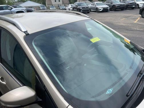 White Gold Metallic 2017 Ford Escape Titanium