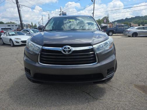 2015 Toyota Highlander LE