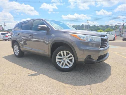 2015 Toyota Highlander LE