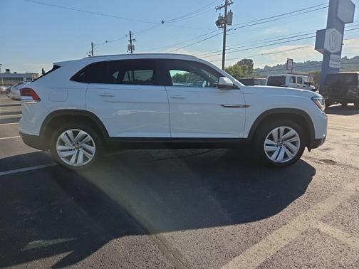 2021 Volkswagen Atlas Cross Sport 2.0T SE w/Technology
