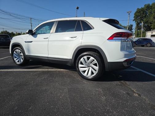 2021 Volkswagen Atlas Cross Sport 2.0T SE w/Technology