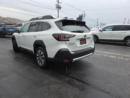 2024 Subaru Outback Touring