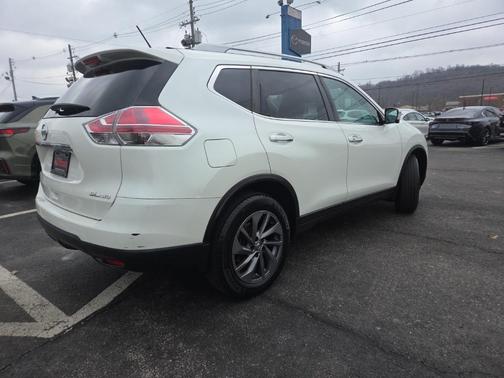 2016 Nissan Rogue SL