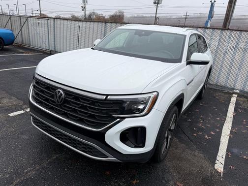 2024 Volkswagen Atlas Cross Sport 2.0T SE w/Technology