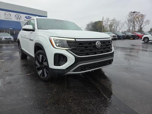 2024 Volkswagen Atlas Cross Sport 2.0T SE w/Technology