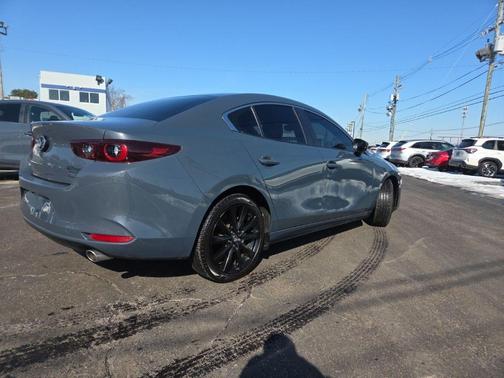 2023 Mazda Mazda3 2.5 S Carbon Edition