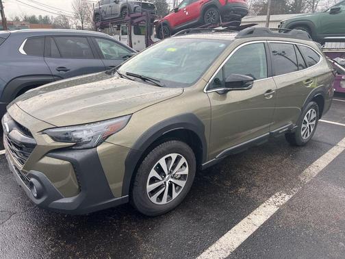 2025 Subaru Outback Premium