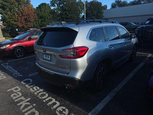 Ice Silver Metallic 2023 Subaru Ascent Touring 7-Passenger