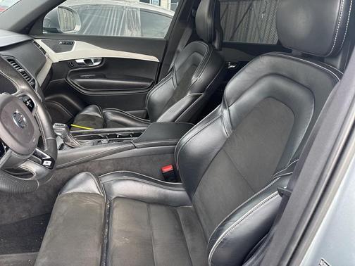 2018 Volvo XC90 T5 R-Design