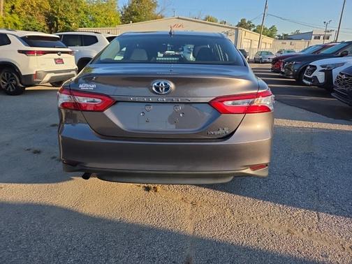 2020 Toyota Camry Hybrid LE