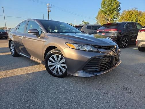 2020 Toyota Camry Hybrid LE
