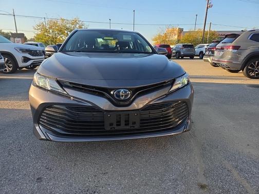2020 Toyota Camry Hybrid LE