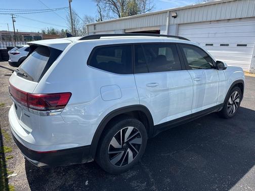 2025 Volkswagen Atlas 2.0T SE
