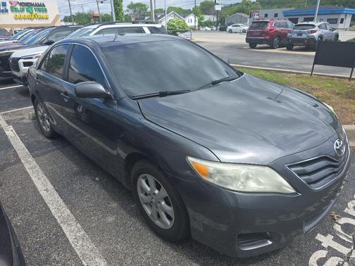 Magnetic Gray Metallic 2011 Toyota Camry LE