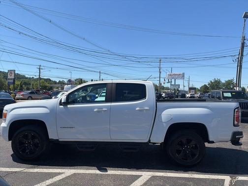 Summit White 2017 GMC Canyon SLE