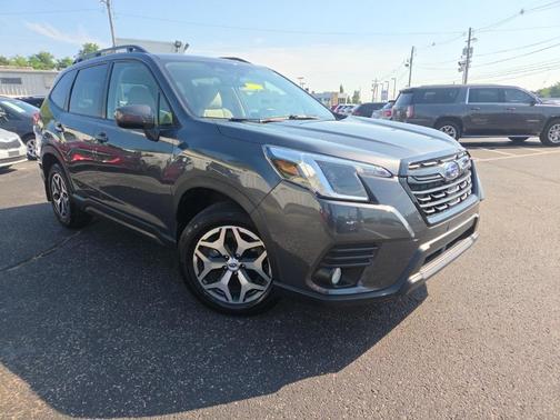 2023 Subaru Forester Premium