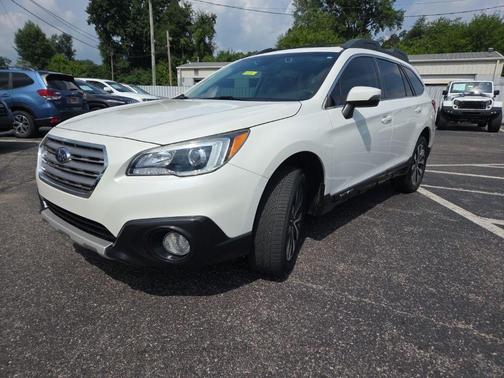 Crystal White Pearl 2017 Subaru Outback 2.5i Limited