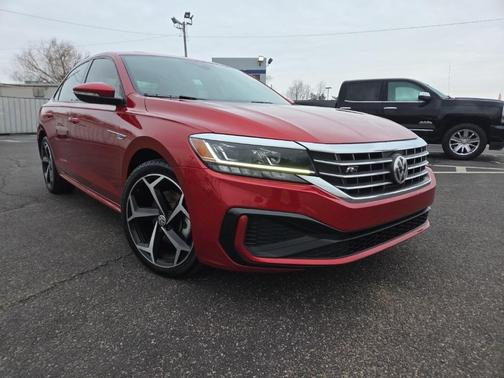 2021 Volkswagen Passat 2.0T R-Line