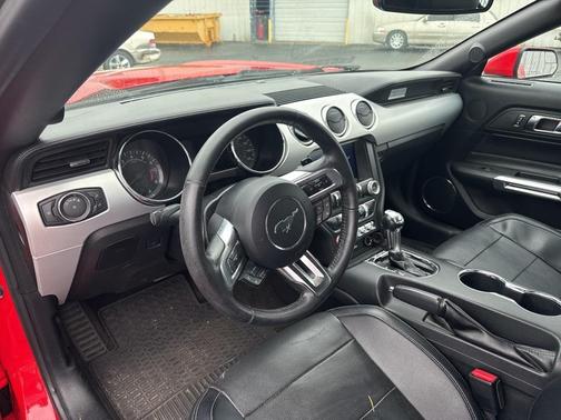 2017 Ford Mustang EcoBoost Premium
