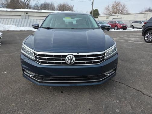 2018 Volkswagen Passat 2.0T SE w/ Technology