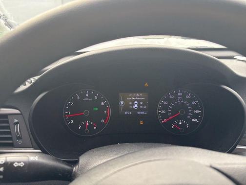 Snow White Pearl 2018 Kia Optima LX