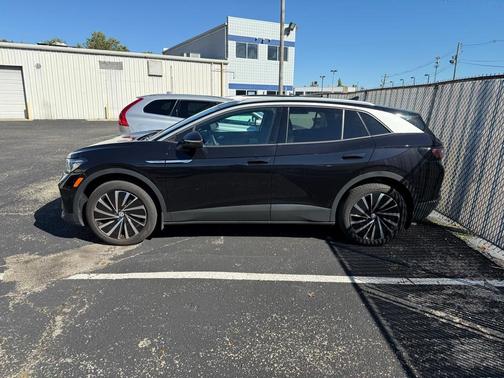 2023 Volkswagen ID.4 Pro S Plus