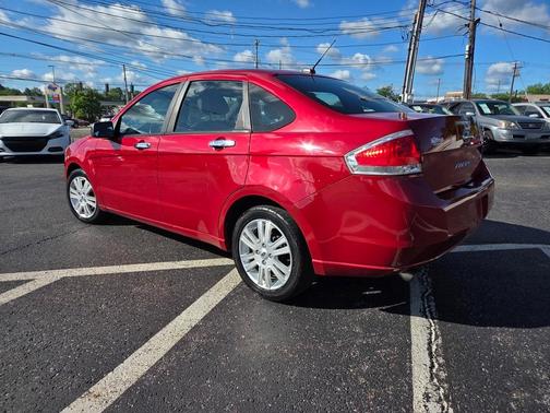 2010 Ford Focus SEL