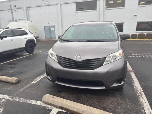 2015 Toyota Sienna L