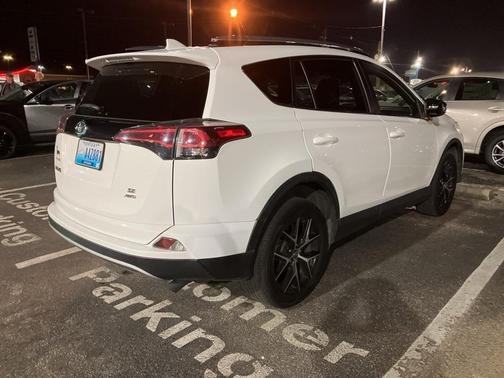 2018 Toyota RAV4 SE