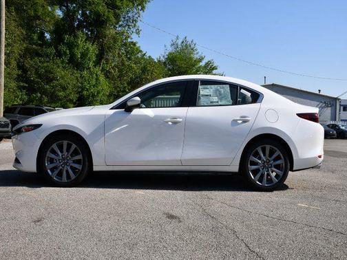 Snowflake White Pearl 2026 Mazda Mazda3 FWD w/Preferred Package