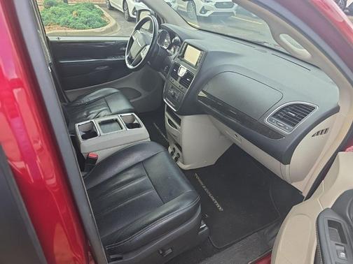 Deep Cherry Red Crystal Pearlcoat 2016 Chrysler Town & Country Touring-L