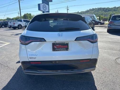 Platinum White Pearl 2026 Honda HR-V EX-L