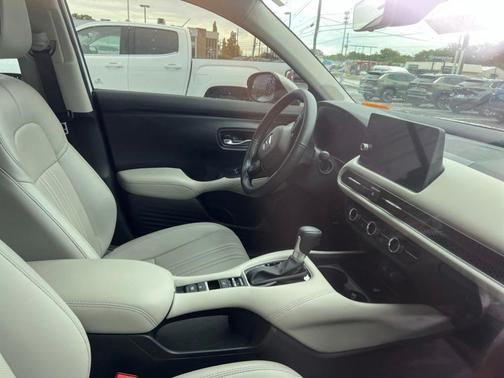 Platinum White Pearl 2026 Honda HR-V EX-L