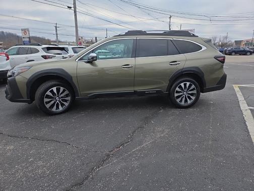 2023 Subaru Outback Touring