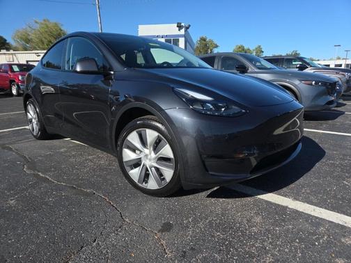 2024 Tesla Model Y Long Range