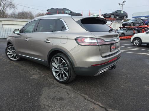 2020 Lincoln Nautilus Reserve