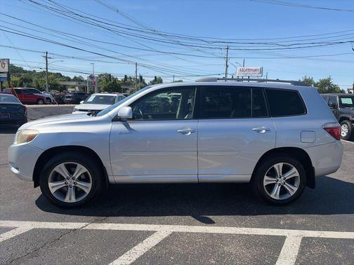 Classic Silver Metallic 2009 Toyota Highlander Sport