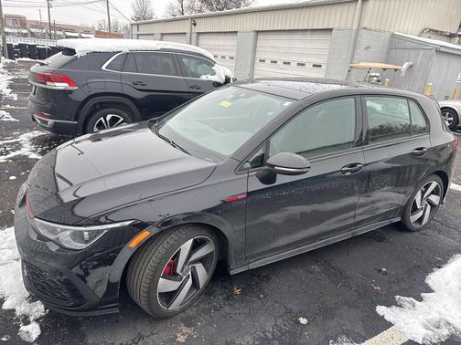 2023 Volkswagen Golf GTI 2.0T SE