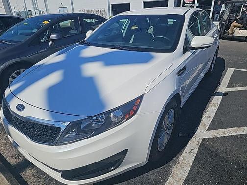 Snow White Pearl 2011 Kia Optima LX