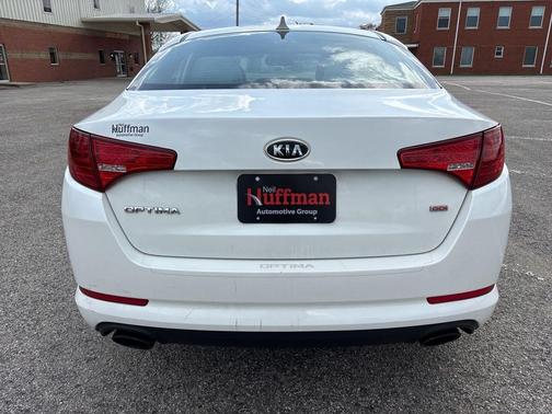 Snow White Pearl 2011 Kia Optima LX