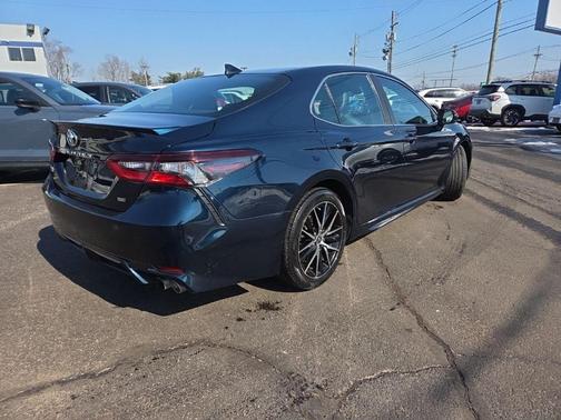 2021 Toyota Camry SE
