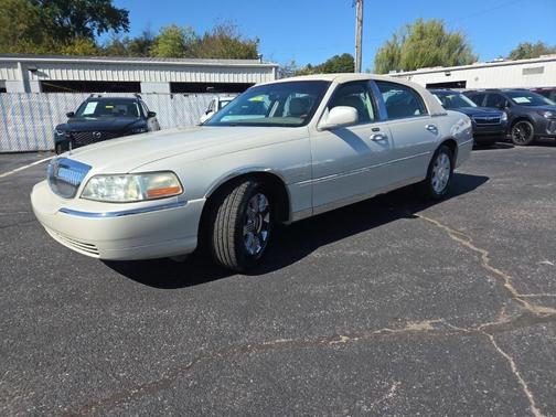 2004 Lincoln Town Car Ultimate