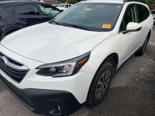 Crystal White Pearl 2022 Subaru Outback Premium
