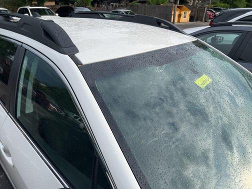 Crystal White Pearl 2022 Subaru Outback Premium